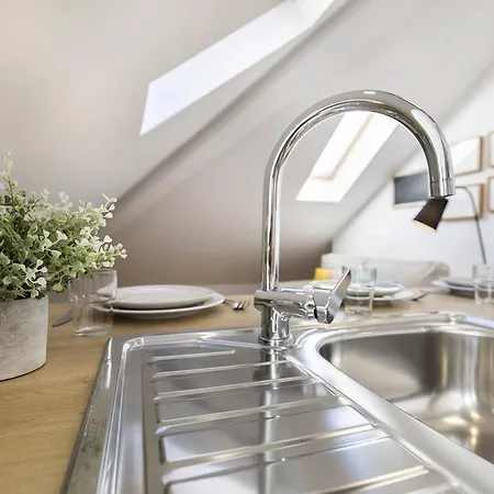 Cosy Flat In Bica Funicular Street * Lisboa