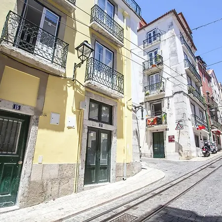 Διαμέρισμα Cosy Flat In Bica Funicular Street *