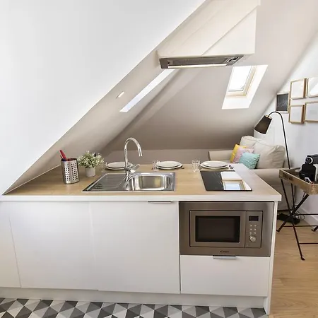 Apartment Cosy Flat In Bica Funicular Street