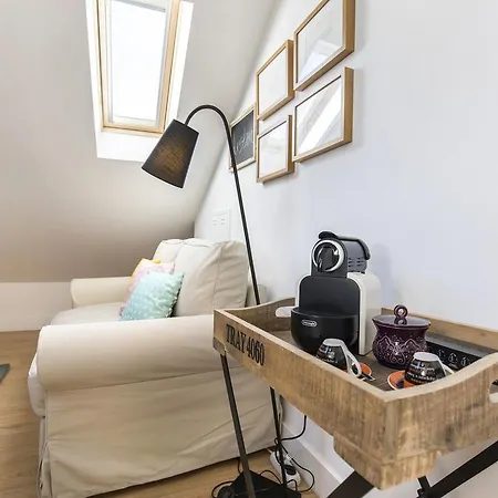 Apartment Cosy Flat In Bica Funicular Street