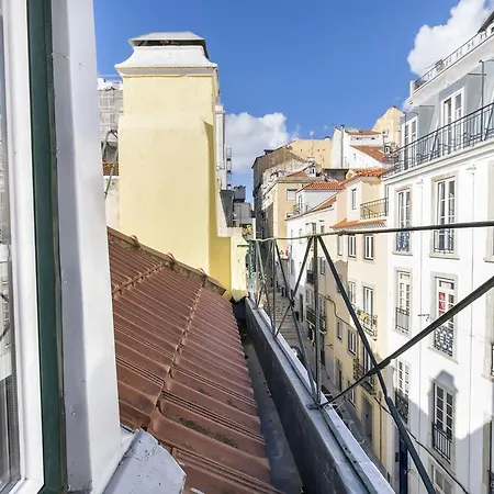 Apartment Cosy Flat In Bica Funicular Street *